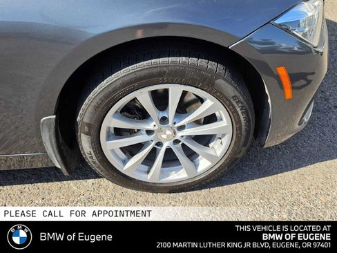 Used 2018 BMW 320i xDrive Sedan w/ Convenience Package AWD/4WD image 9