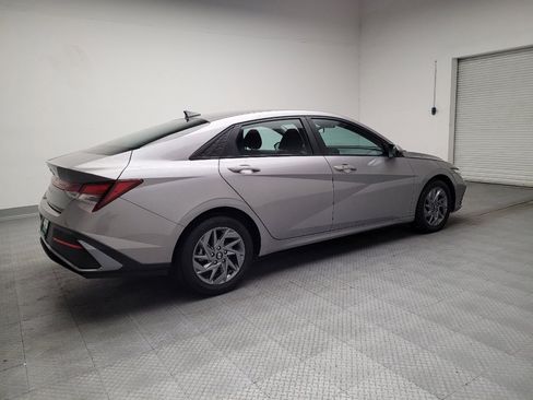Used 2024 Hyundai Elantra SEL FWD image 10