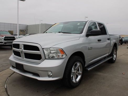 Used 2018 RAM 1500 Express w/ Express Value Package image 3