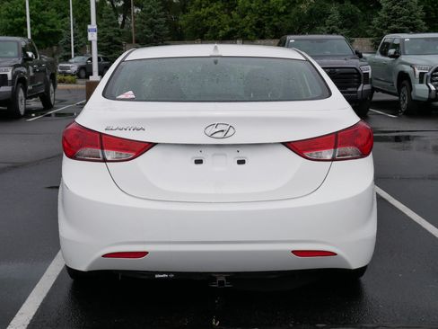 Used 2013 Hyundai Elantra GLS w/ Preferred Pkg FWD image 5
