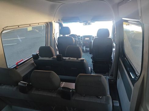 Used 2016 Mercedes-Benz Sprinter 2500 image 24