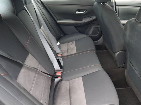 Certified 2024 Nissan Sentra SR FWD image 27