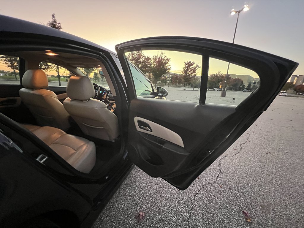 Used 2014 Chevrolet Cruze LTZ w/ RS Package FWD image 11