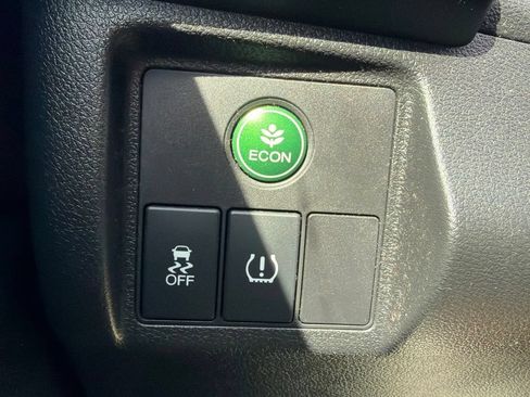 Used 2018 Honda HR-V EX image 21