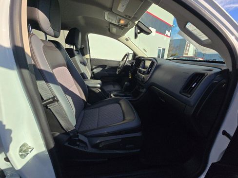 Used 2017 Chevrolet Colorado Z71 image 11