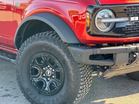 Used 2024 Ford Bronco Wildtrak AWD/4WD image 31