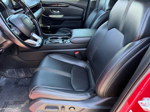 Used 2023 Honda Pilot Touring image 12