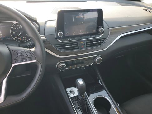 Certified 2024 Nissan Altima 2.5 SV image 20