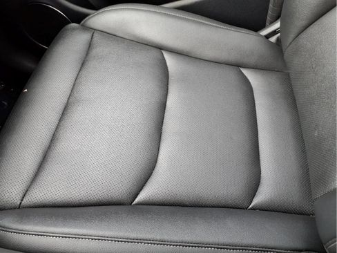 Used 2025 Genesis GV70 2.5T AWD/4WD image 26