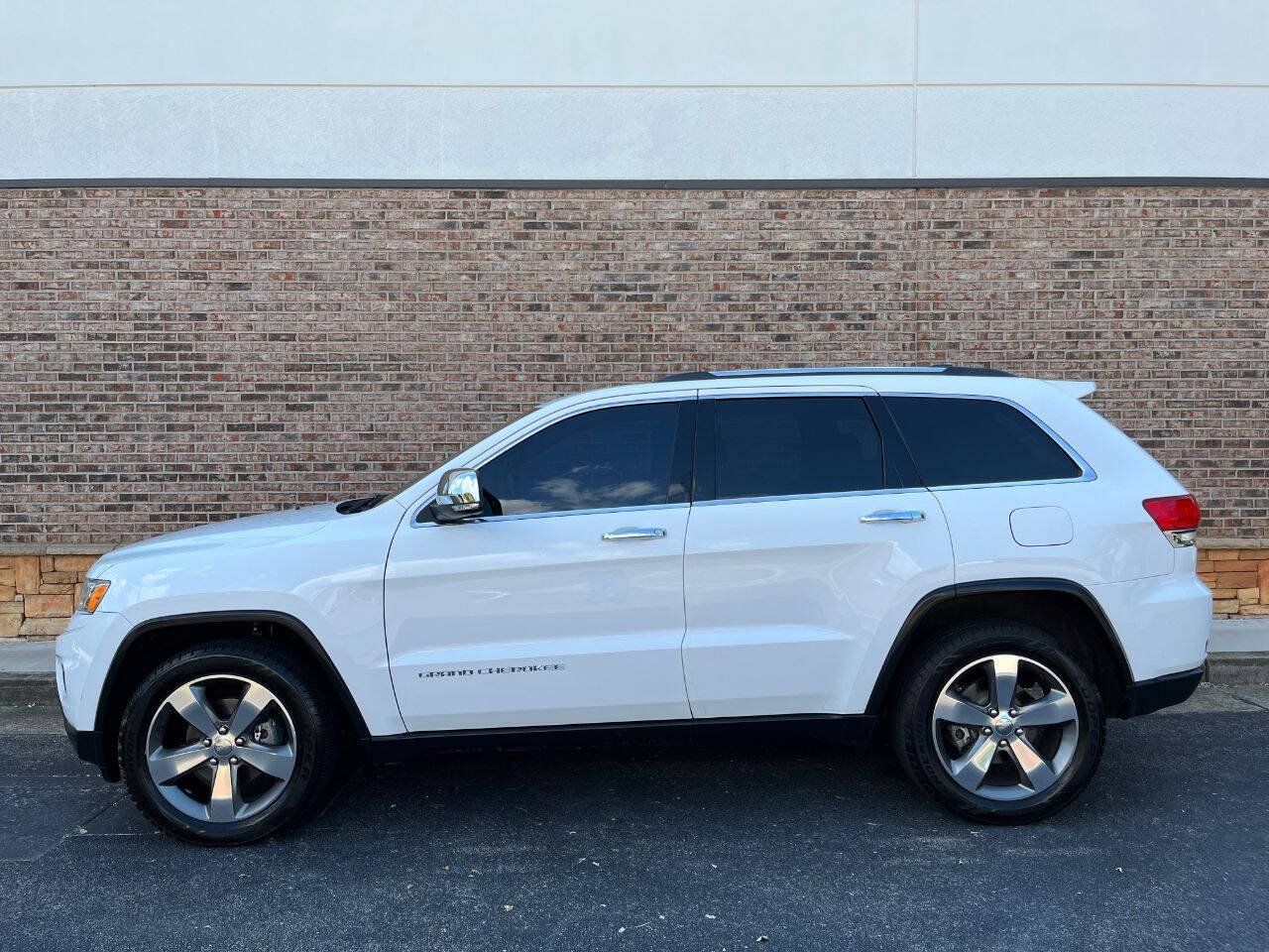 Used 2015 Jeep Grand Cherokee Limited RWD image 2