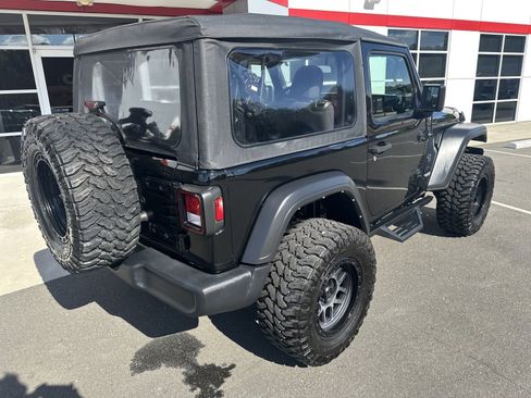 Used 2021 Jeep Wrangler Sport AWD/4WD image 8