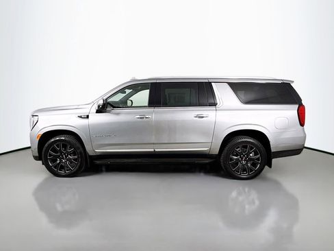 Used 2023 GMC Yukon XL Denali w/ Max Trailering Package AWD/4WD image 4