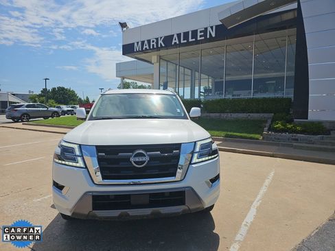 Used 2024 Nissan Armada SL w/ Captain's Chairs Package AWD/4WD image 9