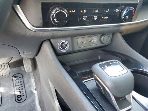 Used 2021 Nissan Rogue S image 23