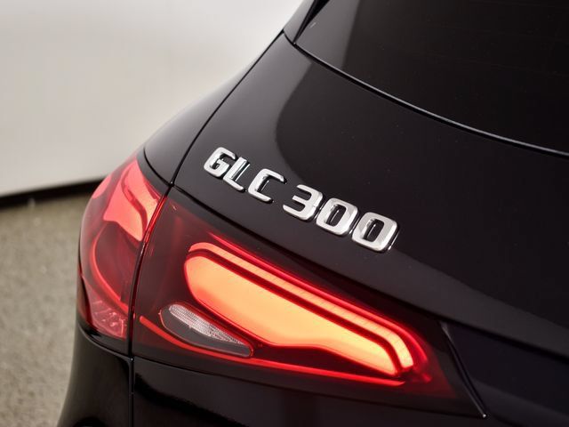 Certified 2025 Mercedes-Benz GLC 300 image 14