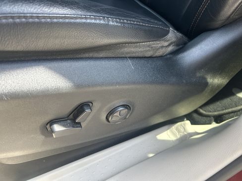 Used 2017 Chrysler Pacifica Touring-L FWD image 14