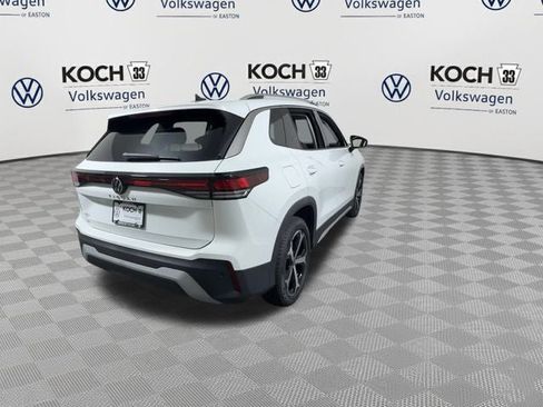 New 2026 Volkswagen Tiguan SE FWD image 9