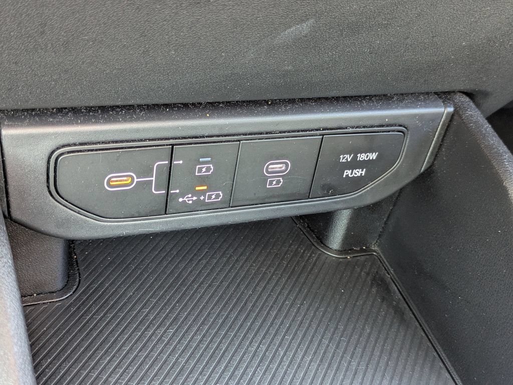 Used 2025 Kia K4 FWD image 11