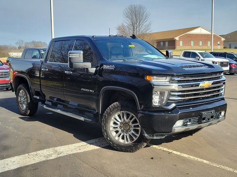 Used 2020 Chevrolet Silverado 2500 High Country image 28