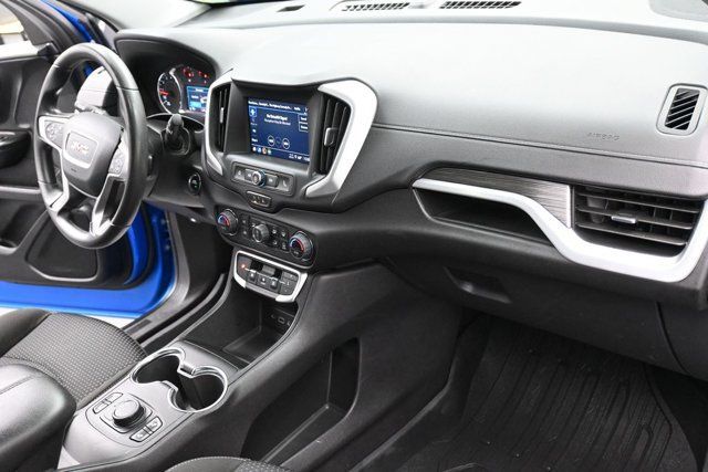 Used 2024 GMC Terrain SLE w/ Driver Convenience Package FWD image 34