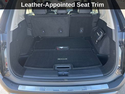 Used 2023 Nissan Rogue SL w/ SL Premium Package image 25