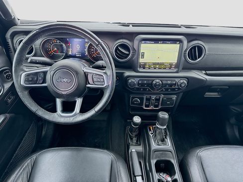 Used 2020 Jeep Gladiator Overland AWD/4WD image 14