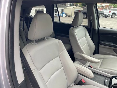 Used 2021 Honda Pilot Touring image 36