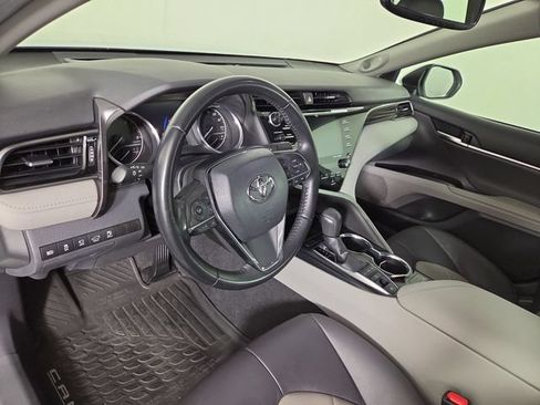 Used 2019 Toyota Camry XLE w/ Driver Assist Package FWD image 17
