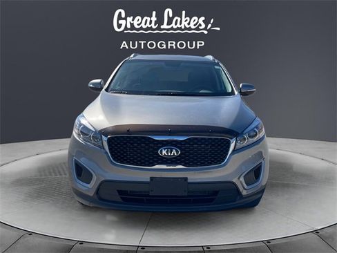 Used 2018 Kia Sorento LX image 8