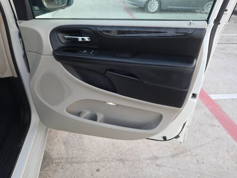 Used 2012 Dodge Grand Caravan Crew w/ Crew Value Pkg image 26