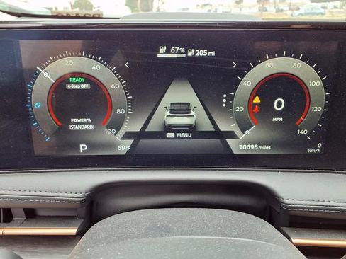 Used 2024 Nissan Ariya AWD image 11