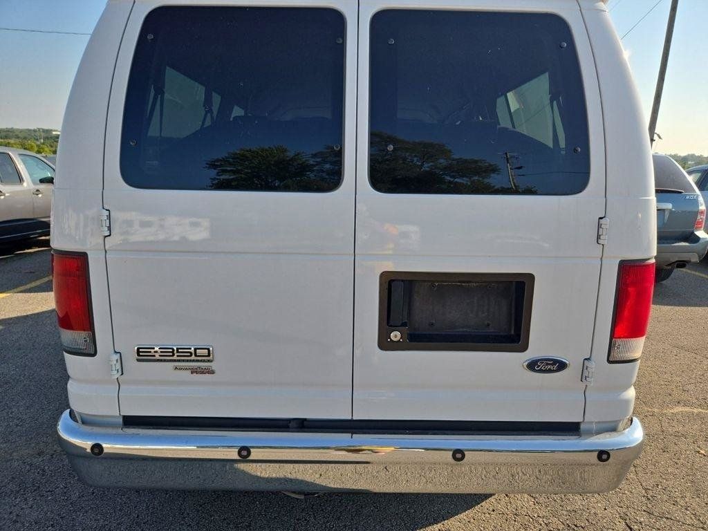 Used 2008 Ford E-350 and Econoline 350 XLT RWD image 5