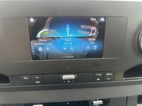 Used 2023 Mercedes-Benz Sprinter 2500 image 14