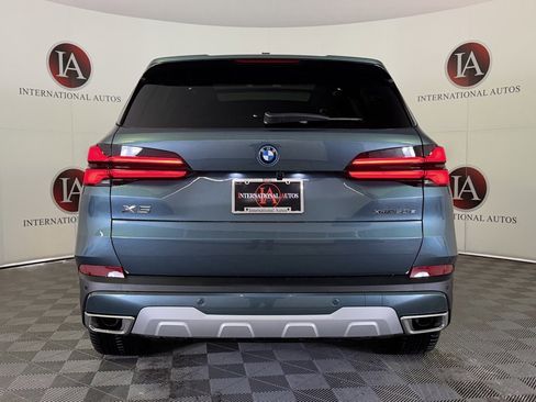 New 2026 BMW X5 xDrive50e image 7
