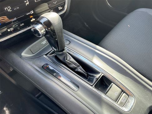 Used 2022 Honda HR-V EX image 16