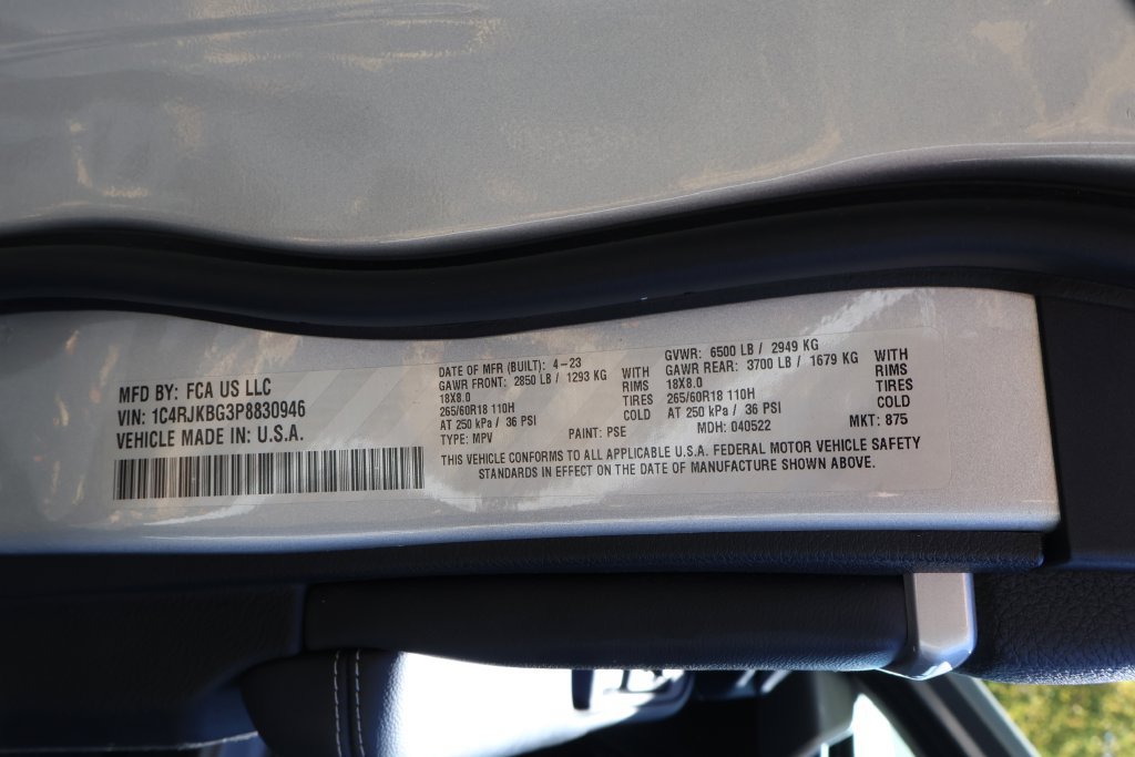 Used 2023 Jeep Grand Cherokee L Limited AWD/4WD image 50