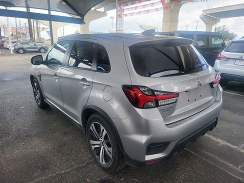 Used 2025 Mitsubishi Outlander Sport SE AWD/4WD image 9