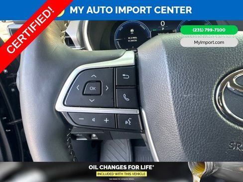 Certified 2025 Toyota Highlander Platinum AWD/4WD image 17