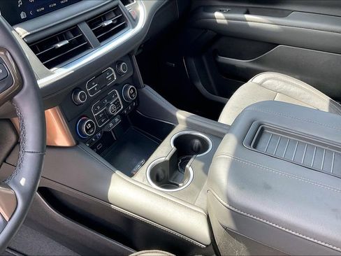 Used 2023 Chevrolet Tahoe High Country w/ Premium Package image 19