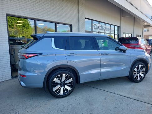 New 2026 Mitsubishi Outlander SEL AWD/4WD image 2