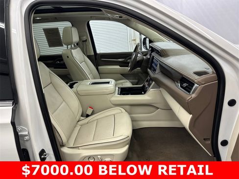 Used 2021 GMC Yukon XL Denali w/ Denali Premium Package image 15