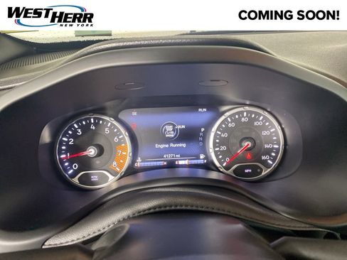 Used 2022 Jeep Renegade Latitude w/ Convenience Group AWD/4WD image 2