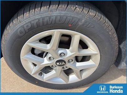 Used 2025 Kia Soul LX w/ LX Technology Package