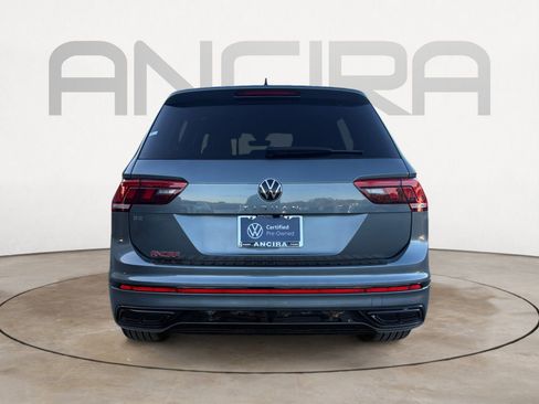 Certified 2024 Volkswagen Tiguan SE R-Line image 9