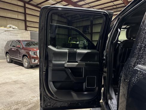 Used 2020 Ford F350 Platinum w/ Tremor Off-Road Package image 16