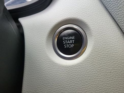 Used 2024 Toyota Corolla SE image 28