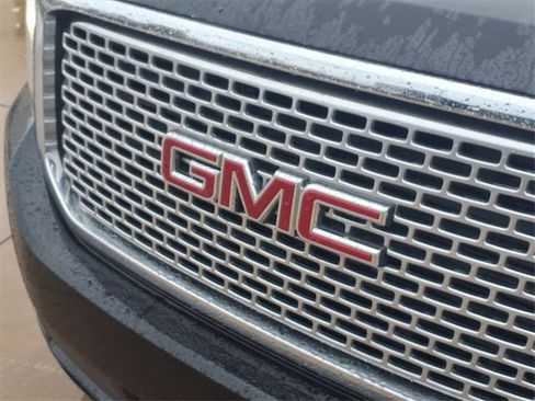 Used 2017 GMC Yukon XL Denali w/ Open Road Package image 22