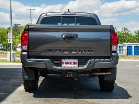 Used 2016 Toyota Tacoma TRD Sport w/ Premium & Technology Package AWD/4WD image 7