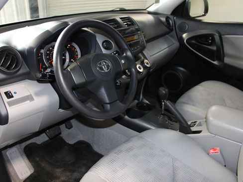 Used 2011 Toyota RAV4 2WD w/ Base L4 Extra Value Pkg image 17