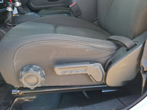 Used 2023 Jeep Gladiator Sport image 21